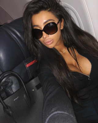Chloe Khan ,Хлоя Хан