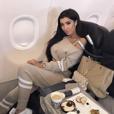 Chloe Khan ,Хлоя Хан