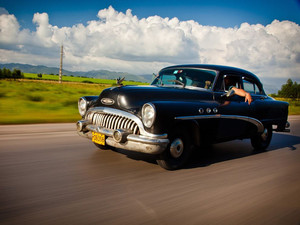 buick-highway-cuba